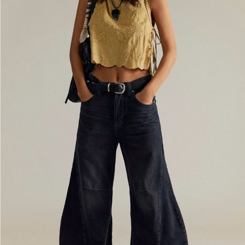 We The Free Eden High Slouchy
Flare Jeans size 31 short